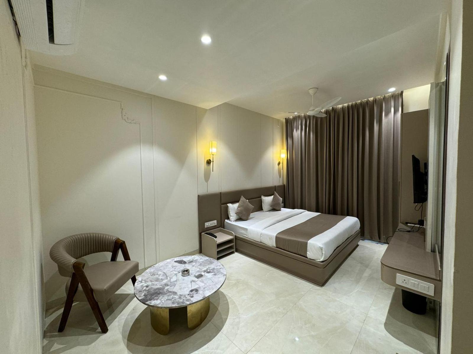 Hotel Fortune Inn Бхопал Экстерьер фото